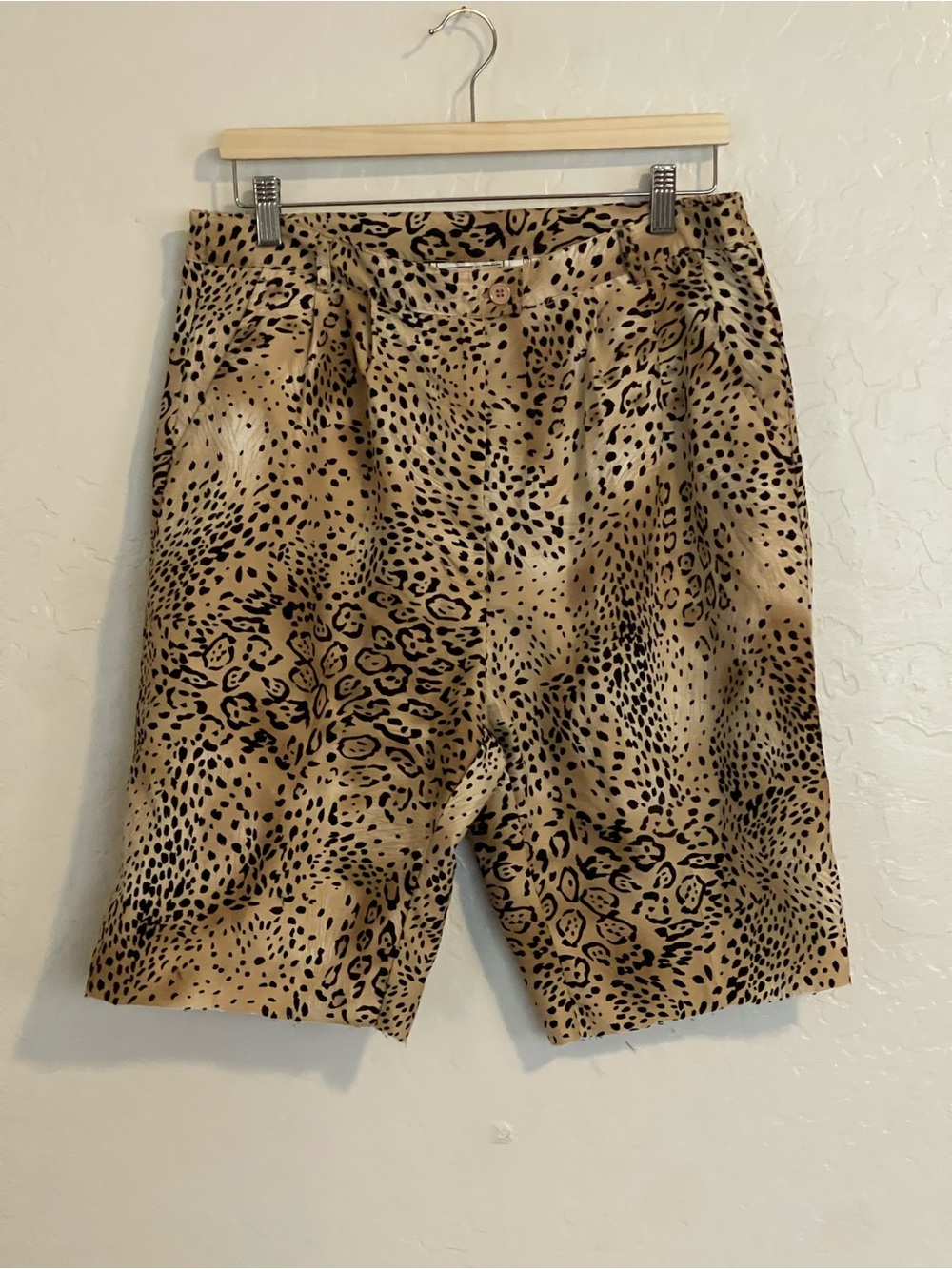 K.T Golf By Keneth Tool Cheetah Print Cut Off Shorts Size 12